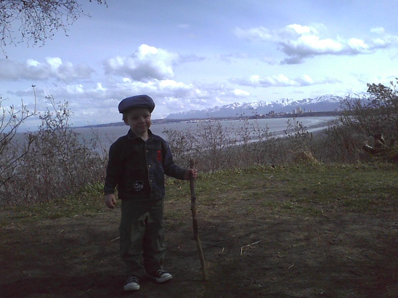 Bjorn_with_anchorage_behind
