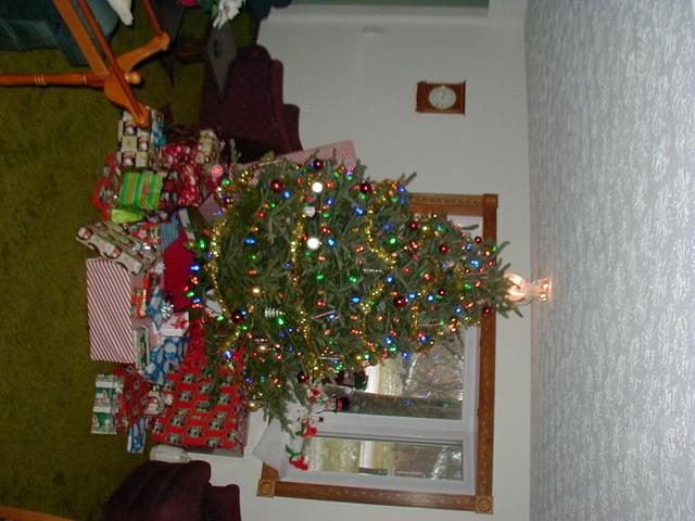 Tree-presents1
